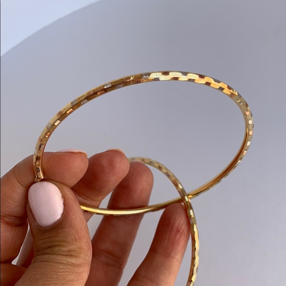 New 14k Tri color Gold 2 3/4” inches 3mm Hoop Earring - Picture 6 of 8